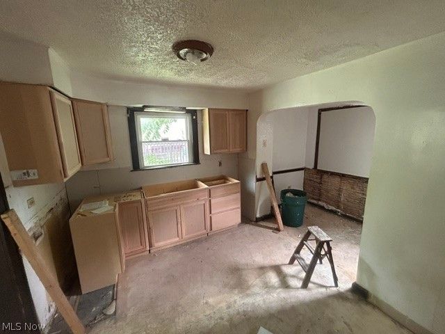 296 Grace Avenue, Akron, OH 44320