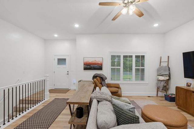 555 S Arbor Valley Way, Valley Center, KS 67147