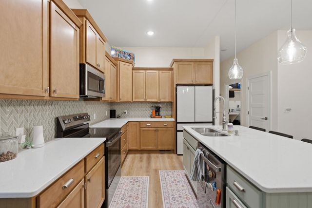 555 S Arbor Valley Way, Valley Center, KS 67147