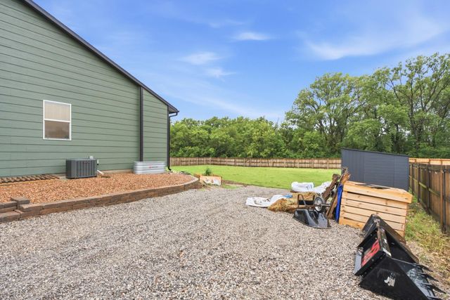 555 S Arbor Valley Way, Valley Center, KS 67147