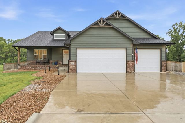 555 S Arbor Valley Way, Valley Center, KS 67147