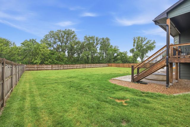 555 S Arbor Valley Way, Valley Center, KS 67147
