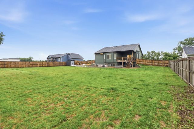 555 S Arbor Valley Way, Valley Center, KS 67147