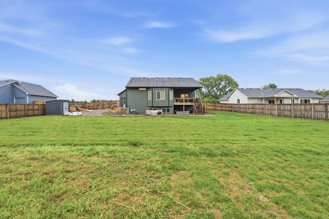 555 S Arbor Valley Way, Valley Center, KS 67147