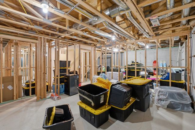 555 S Arbor Valley Way, Valley Center, KS 67147