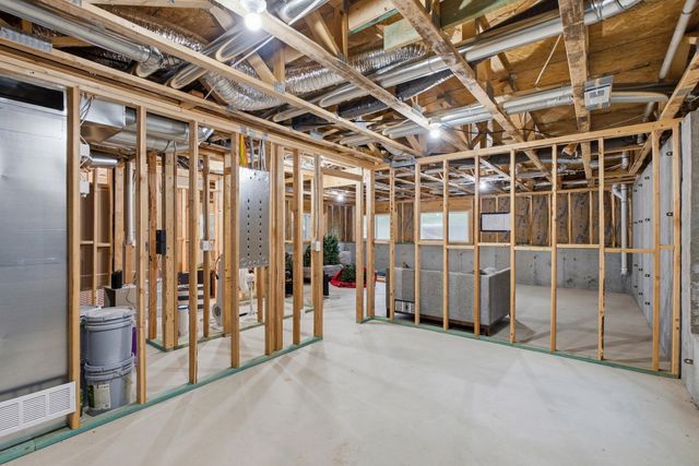 555 S Arbor Valley Way, Valley Center, KS 67147