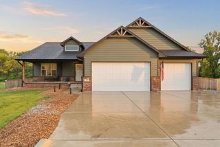 555 S Arbor Valley Way, Valley Center, KS 67147