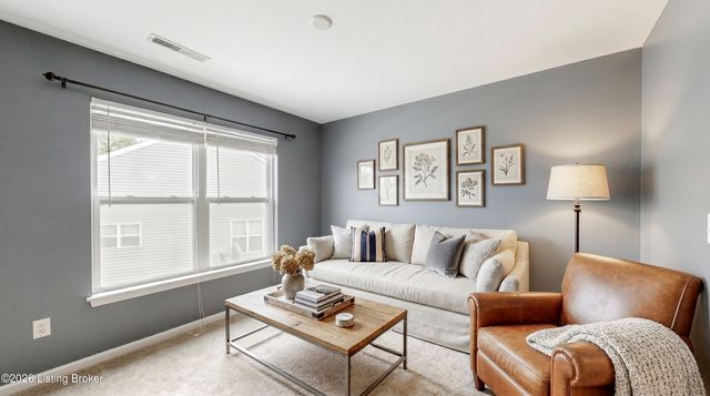 309 Rockcrest View Ct, Louisville, KY 40245