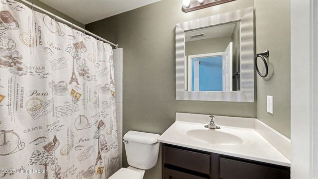 309 Rockcrest View Ct, Louisville, KY 40245