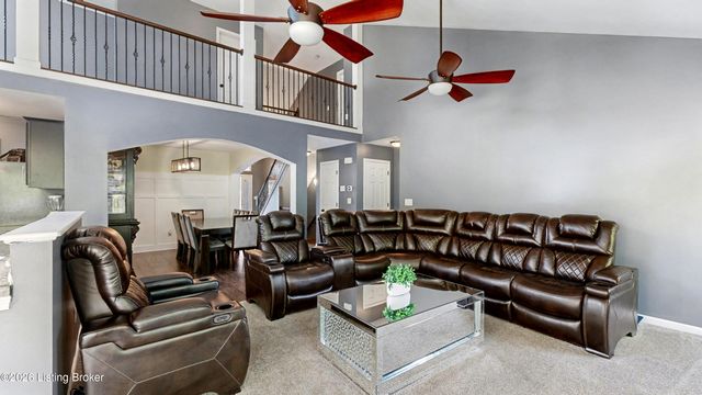 309 Rockcrest View Ct, Louisville, KY 40245