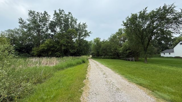 23036 W Long Grove Road, Deer Park, IL 60010