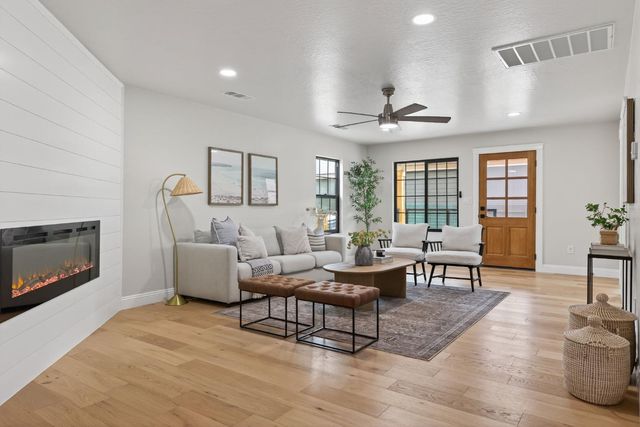 47 W Mcfarlane Drive, Ventura, CA 93001