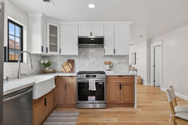 47 W Mcfarlane Drive, Ventura, CA 93001