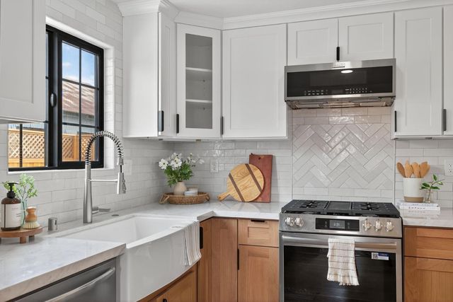 47 W Mcfarlane Drive, Ventura, CA 93001