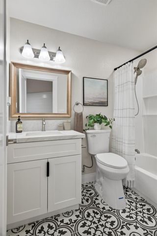 47 W Mcfarlane Drive, Ventura, CA 93001