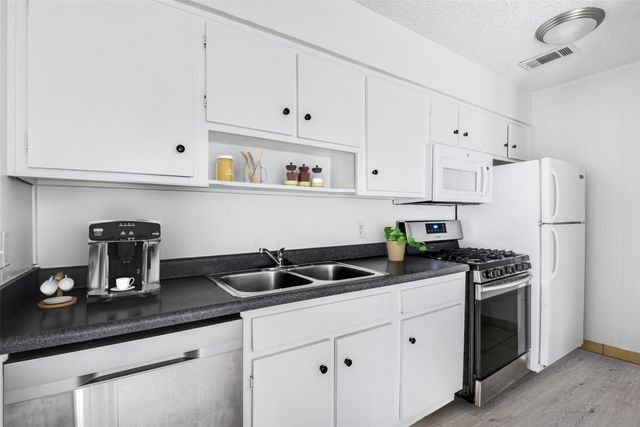 1302 W 24th ST A-308, Austin, TX 78705