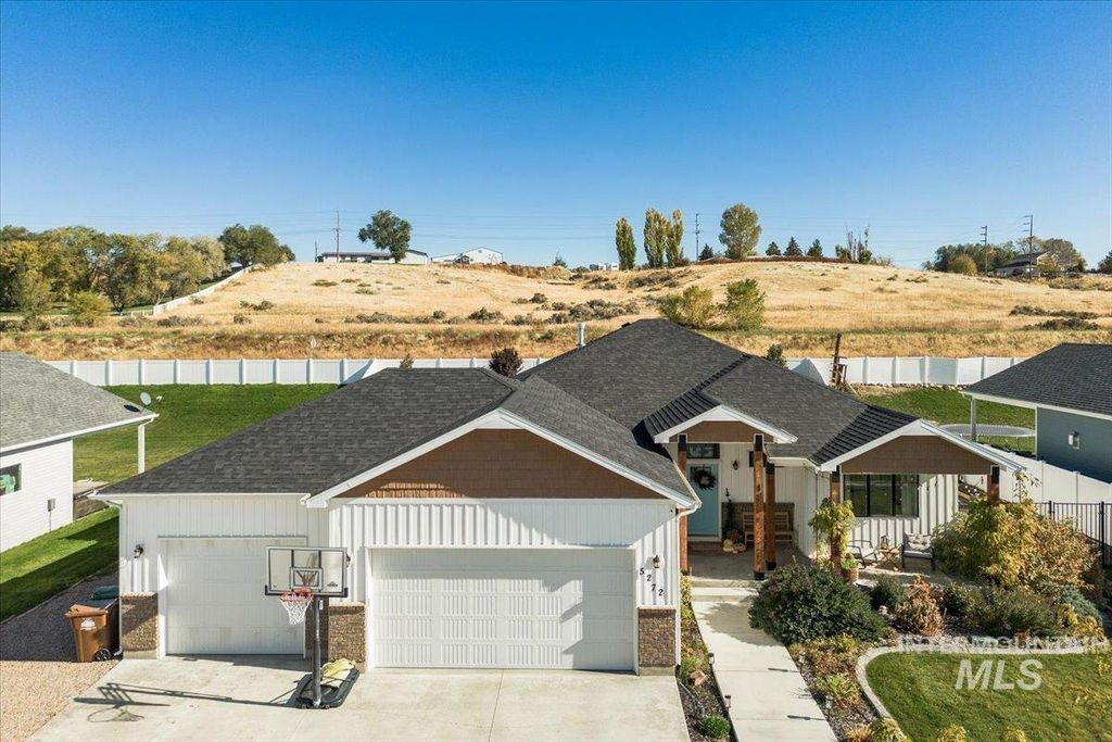 5272 Canterbury St, Chubbuck, ID 83202