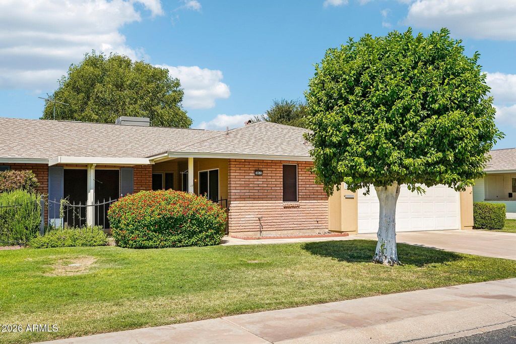 10515 W ROUNDELAY Circle, Sun City, AZ 85351 — exterior