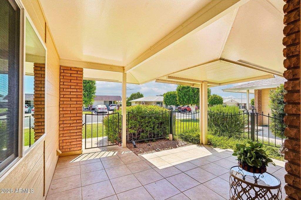 10515 W ROUNDELAY Circle, Sun City, AZ 85351 — photo 3