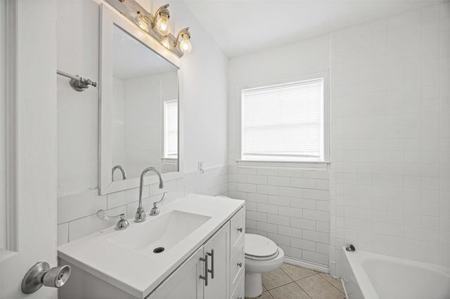 6633 W 43rd Street, Houston, TX 77092