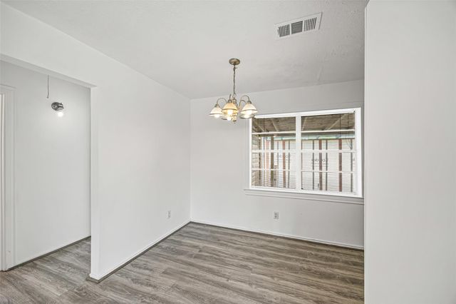 6633 W 43rd Street, Houston, TX 77092