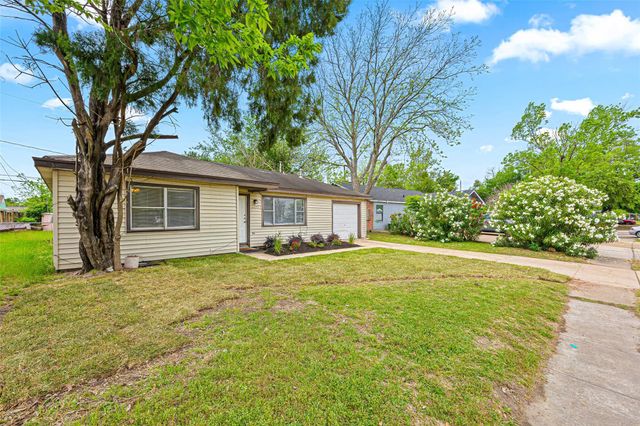 6633 W 43rd Street, Houston, TX 77092
