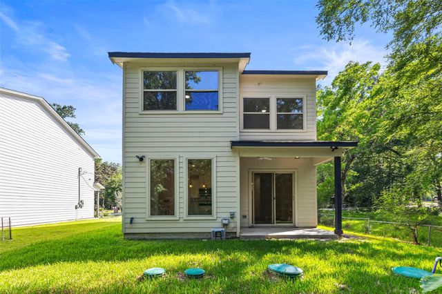 1005 Spokane River Road, Conroe, TX 77316