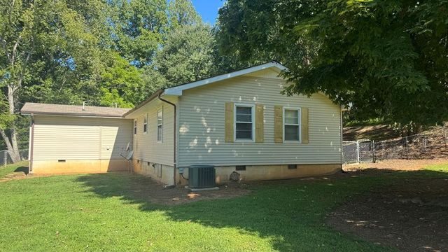 903 Village Road, Hiawassee, GA 30546