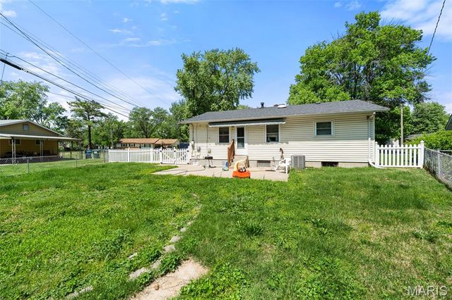 1630 Tyson Drive, Florissant, MO 63031