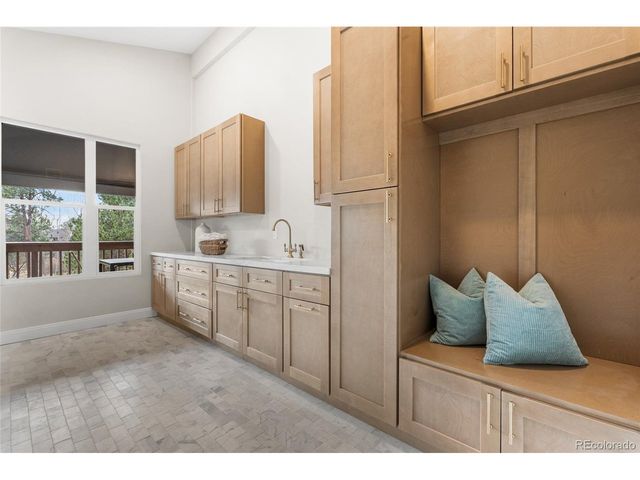 5460 S Olive St, Greenwood Village, CO 80111