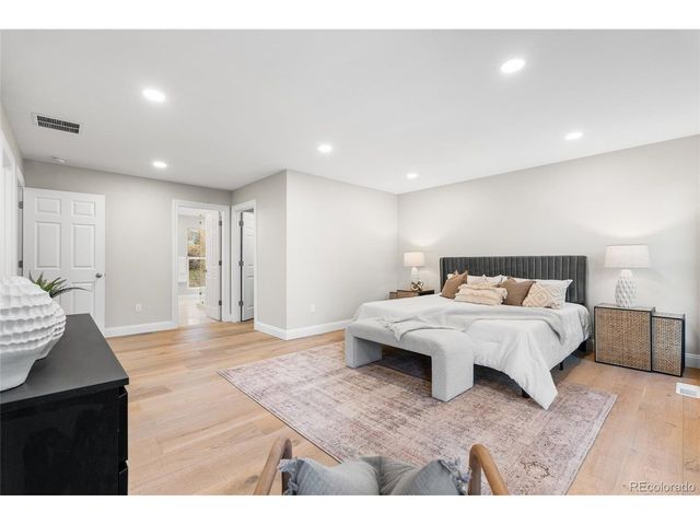 5460 S Olive St, Greenwood Village, CO 80111