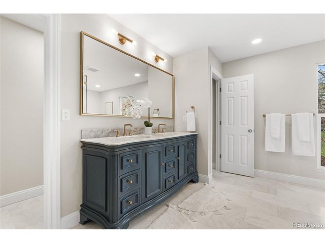 5460 S Olive St, Greenwood Village, CO 80111