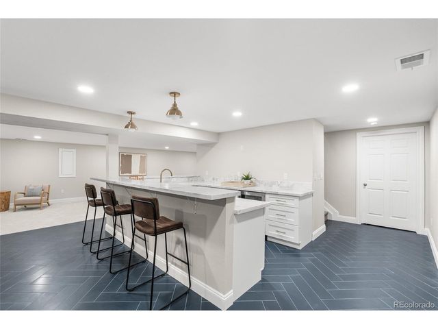 5460 S Olive St, Greenwood Village, CO 80111