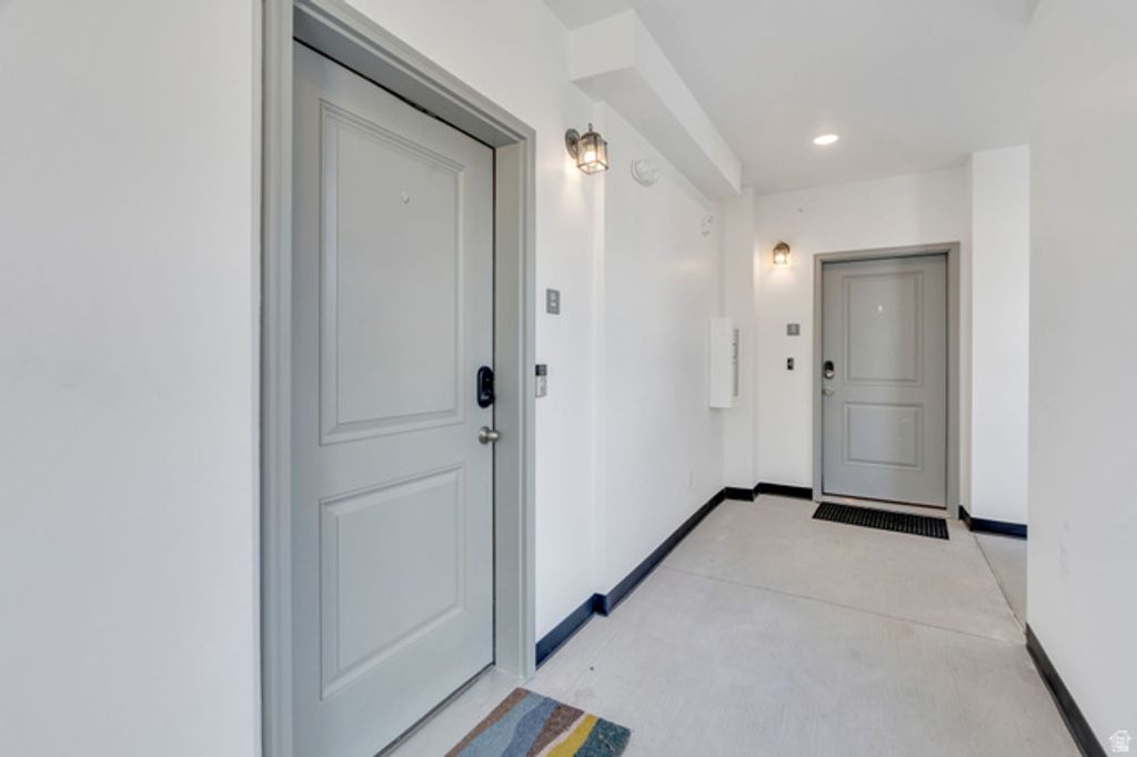 Image 17 of property listing at 5192 W BLACK TWIG DR #D306, South Jordan, UT 84009