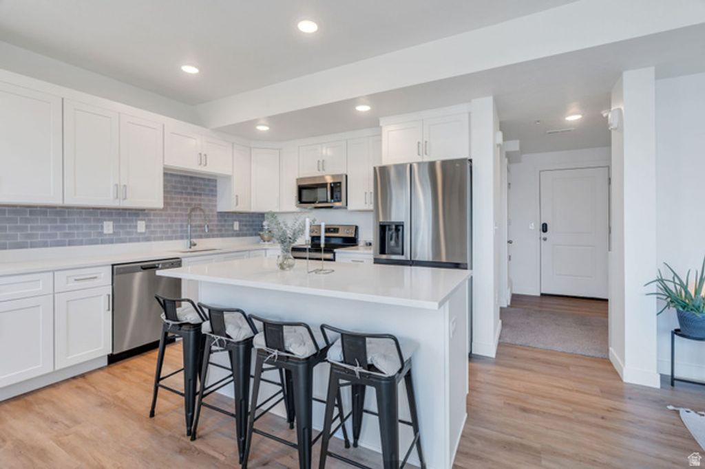 Image 3 of property listing at 5192 W BLACK TWIG DR #D306, South Jordan, UT 84009