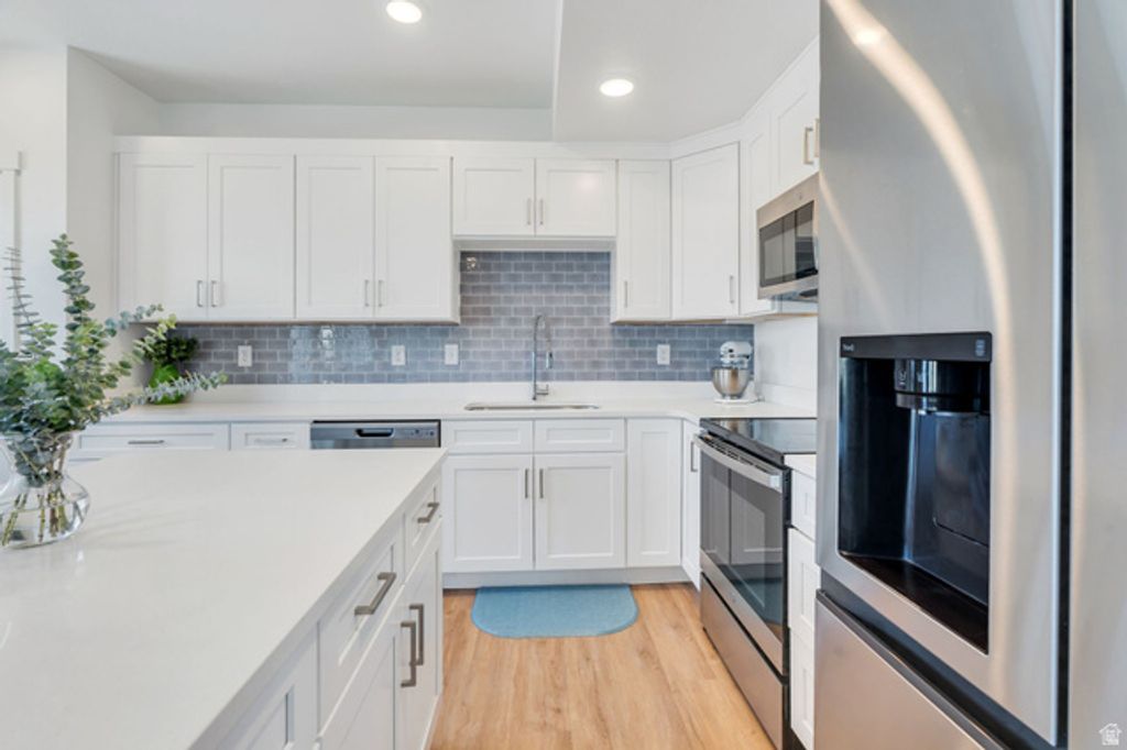 Image 4 of property listing at 5192 W BLACK TWIG DR #D306, South Jordan, UT 84009