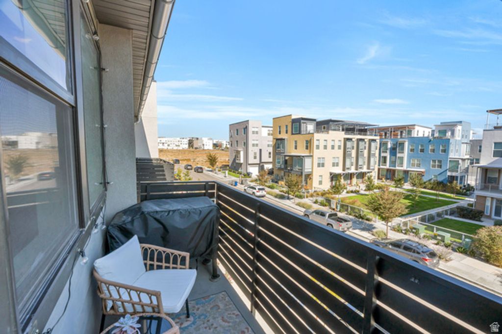 Image 7 of property listing at 5192 W BLACK TWIG DR #D306, South Jordan, UT 84009