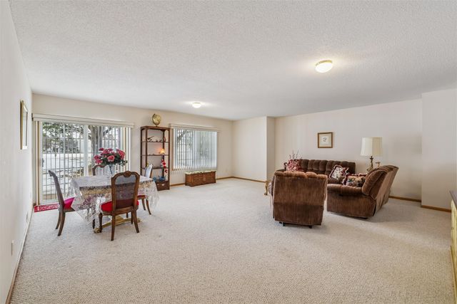 7725 Wistful Vista Drive 1001, West Des Moines, IA 50266