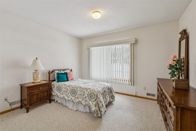 7725 Wistful Vista Drive 1001, West Des Moines, IA 50266