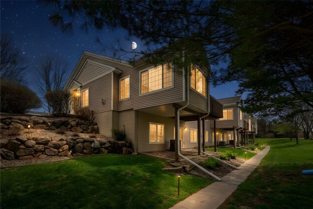 7725 Wistful Vista Drive 1001, West Des Moines, IA 50266