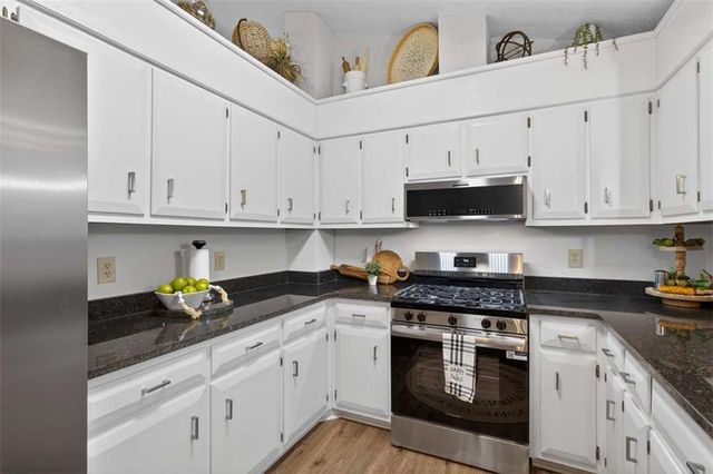 2444 Windridge NE Drive, Conyers, GA 30013