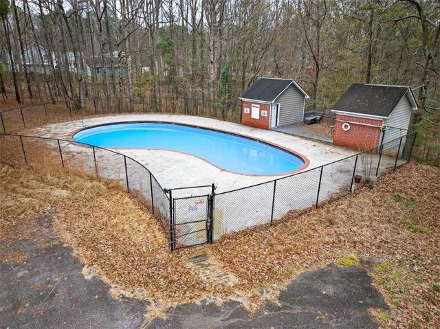 2444 Windridge NE Drive, Conyers, GA 30013