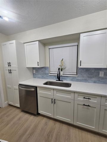 567 SCHOOL STREET, Bronson, FL 32621