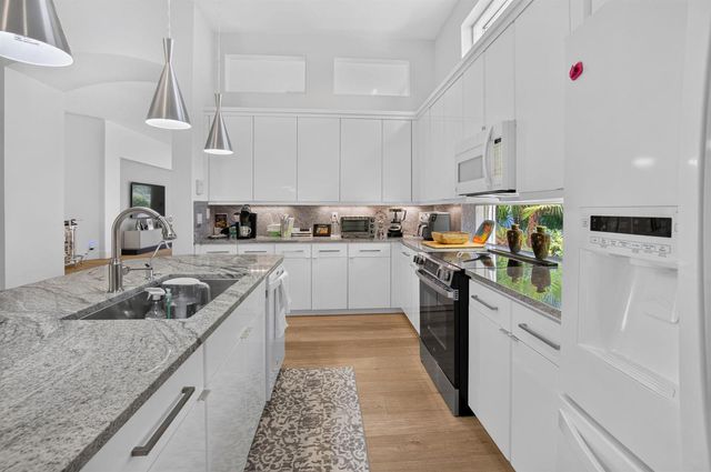 7700 VILLA D ESTE Way, Delray Beach, FL 33446