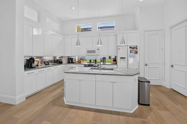 7700 VILLA D ESTE Way, Delray Beach, FL 33446