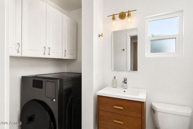 2333 N EDGEMERE Street, Phoenix, AZ 85006