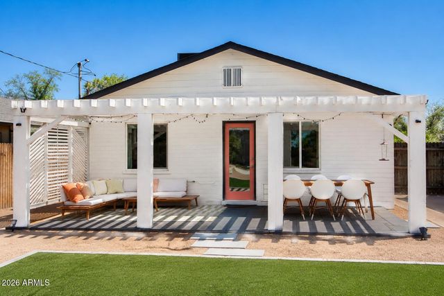 2333 N EDGEMERE Street, Phoenix, AZ 85006