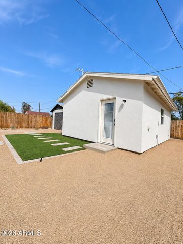 2333 N EDGEMERE Street, Phoenix, AZ 85006