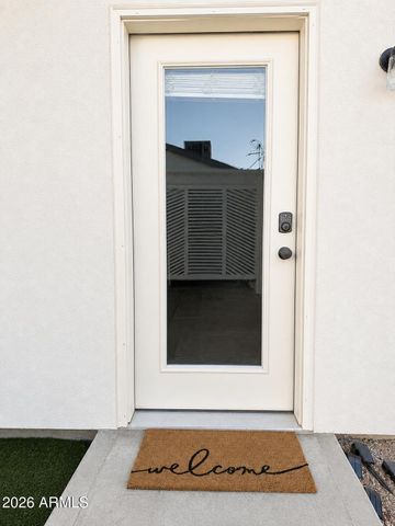 2333 N EDGEMERE Street, Phoenix, AZ 85006