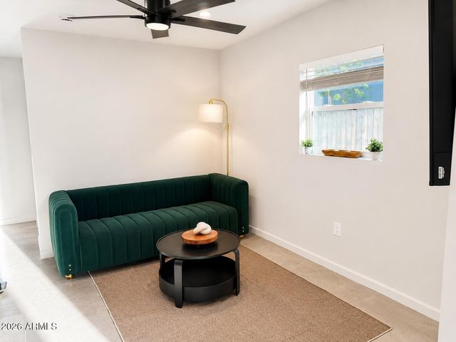 2333 N EDGEMERE Street, Phoenix, AZ 85006